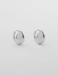 Jewellery: Tear Drop Silver Earring