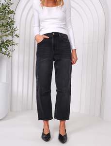 Toni Barrel Jeans - Black