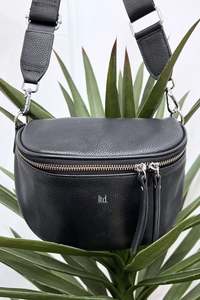 Gifts: Dani Leather Bag / Black