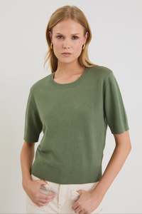 Knitwear: Topic Khaki Cashmere Blend Soft Knit Tee