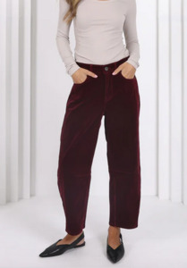 Jeans: Toni Barrel Jeans Corduroy - Brunette - Preorder