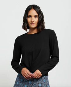 Twist Tee LS - Black