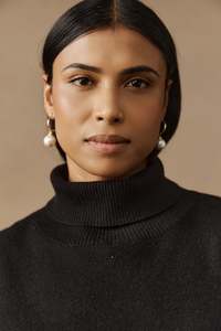 Rumi Earring - Cream Pearl