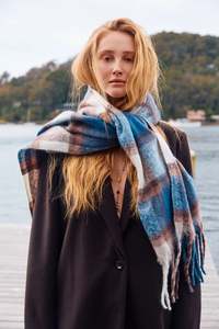 Under 50: Sloane Check Scarf / Navy