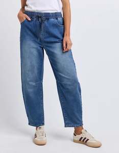 Jeans: Marta  Barrel  Jogger /Mid  Blue Wash