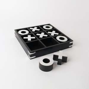 Gifts: Tic Tac Toe 25cm x 25cm - Black + Silver