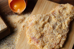 Beef: Crumbed beef Shnitzel 300-400g