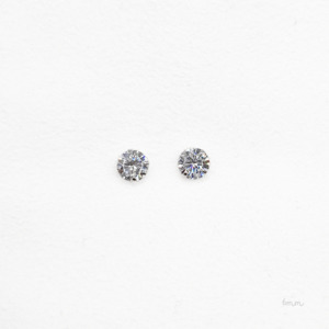 Studs: Cubic Zirconia Stud - Silver / Round