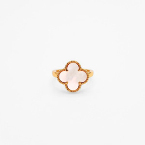 Clover Era Pearl Ring