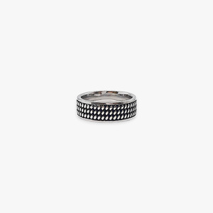 Men: Dotted Line Band Ring