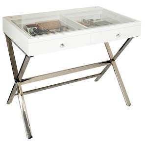 Vanity Table: Vanity Makeup Table - Studio