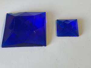 Jewels Nt: Square Dark Blue Faceted Jewels T