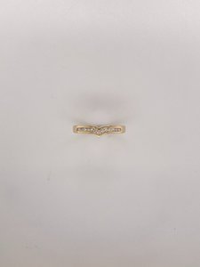 Products: Curved Channel Set Diamond Wedder - Global Diamonds