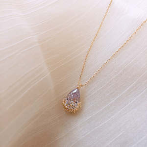 Jewelry Watches: Crystal Water Drop Pendant Necklace Women