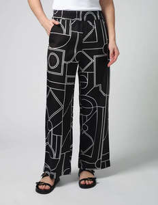 Jenna Pant / Spring Street