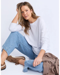 Foxwood 1: Farrah Long Sleeve Top / White