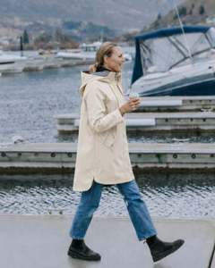 Billie PU Coated Rain Jacket / Cream With Choc Houndstooth