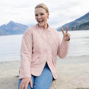 Talei Bomber / Blush