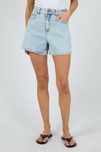 Silent Theory: Kyia Short Comfort | Bleach