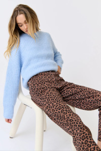 Casual Bottoms: Raven Jean