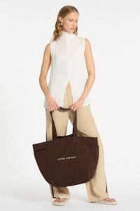 Accessories 2: Knees Deep Bag