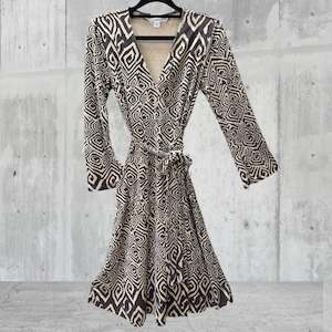 Designer: DVF Silk Wrap Dress Size 8