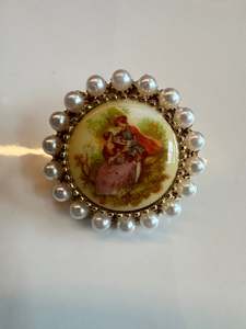 Retro: Evelyn Brooch
