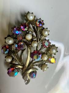 Elizabeth Brooch