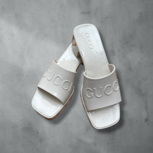 Sofia Gucci Sandals Size 8