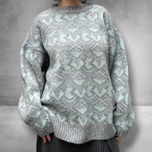 All: Castle Sweater Size L