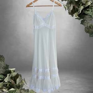 All: Peggy Clark Slip Size S