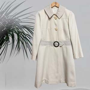 Petite Vogue 60’s Coat Size 8/10