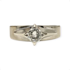 Products: Diamond 0.33ct Ring in 18K White Gold and Platinum