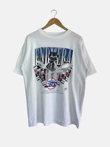 Pro Sports: 90's NHL Winnipeg Jets " End of an Era" Vintage T-Shirt Size M-L