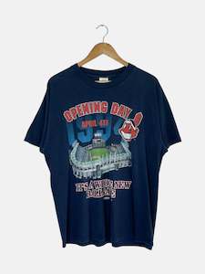 Pro Sports: 90's Indians MLB Vintage T-Shirt Size L