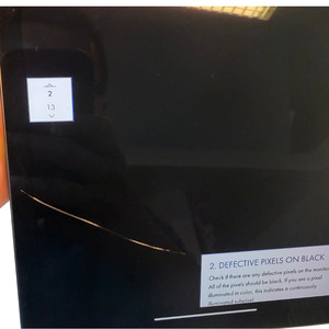 iPad Air (5th Gen) / Wi-Fi + Cellular / 256GB (Cracked Screen) / 2 - Very Good / Space Grey