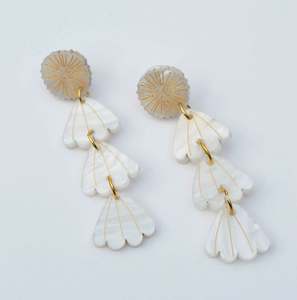 Hagen Co: Hagen & Co Sunbeam Earrings - Pearl