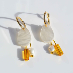 Hagen Co: Hagen & Co Chloe Earrings - Pearl