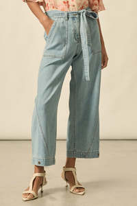 Zoe Kratzmann: Zoe Kratzmann Embark Jean - Light Washed Denim