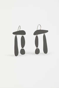 Elk Jewellery: Elk Saaras Hook Earring - Black