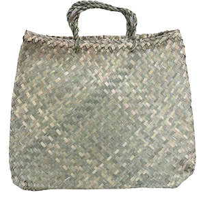 Flax/Seagrass Kete Bag with Base 36x42cm