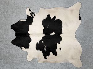 Premium Cowhide Rugs: COW3160 Cowhide Rug Black & White 3.70msq