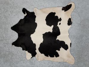 COW3166 Cowhide Rug Black & White 3.90msq