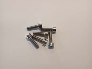 Gorlami Titanium: Gorlami titanium clutch spring retainer bolt set
