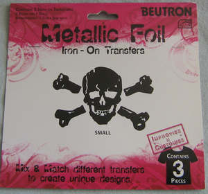 Fuseables: Skull and Cross Bones Iron On Transfer Small