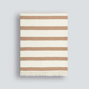 Banksia Throw Pecan