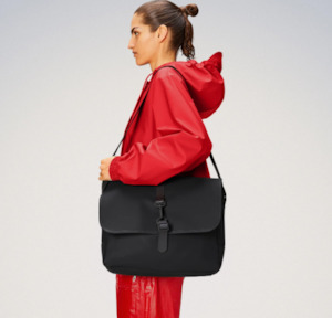 Rains: Rains Messenger Bag W3 BLACK