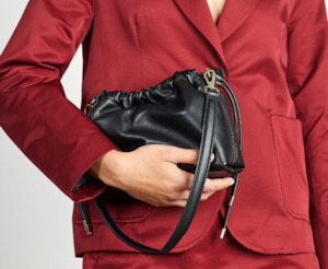 New Saben: Elliott Shoulder Bag Softie