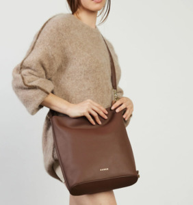 Saben: June Shoulder Bag Umber Pebble