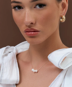 Fine Snake Pearl Panel Necklace Gold